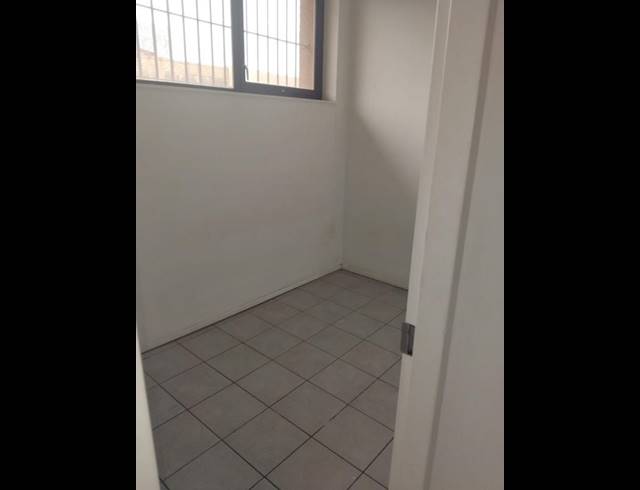 2 BEDROOM PROPERTY TO RENT IN FLORIDA